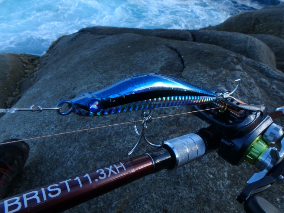 BLUE BLUE Bashooot!!! 105 # 06 Kibinago Lures buy at Fishingshop.kiwi