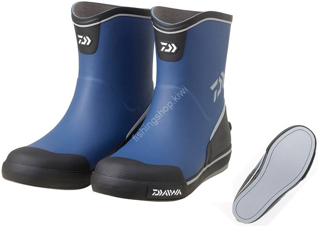 Short deck boots top