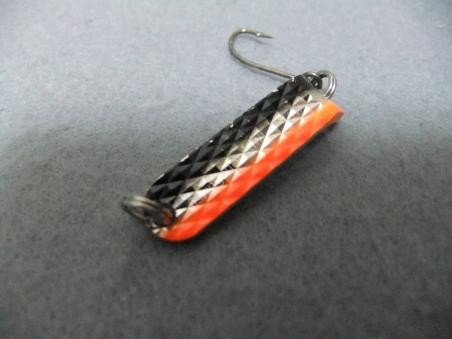 MUKAI Yamame (Diamond Cut) 3.0g #08 Black S Orange